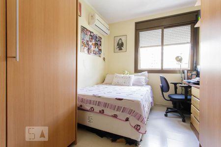 Quarto 2 de apartamento à venda com 3 quartos, 110m² em Mont Serrat, Porto Alegre