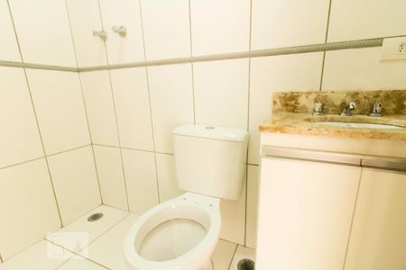 Banheiro de apartamento para alugar com 2 quartos, 54m² em Campestre, Santo André