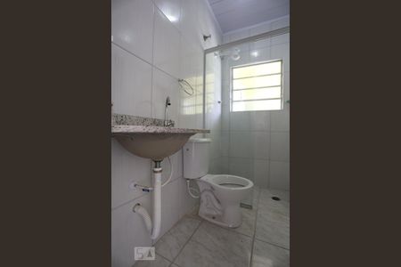 Banheiro da Suíte de casa para alugar com 1 quarto, 50m² em Umuarama, Osasco
