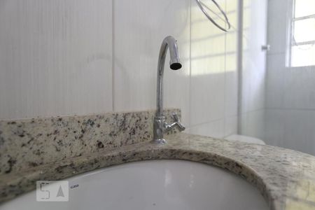 Banheiro da Suíte de casa para alugar com 1 quarto, 50m² em Umuarama, Osasco