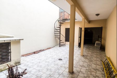 Casa à venda com 130m², 3 quartos e 1 vagaPátio