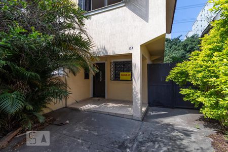 Casa para alugar com 160m², 4 quartos e 2 vagas Casa para alugar com 160m², 4 quartos e 2 vagasFrente da Casa