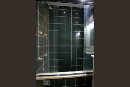 Apartamento para alugar com 174m², 4 quartos e 2 vagasBox blindex
