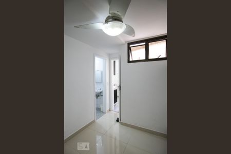 Apartamento para alugar com 174m², 4 quartos e 2 vagasQuarto de serviço