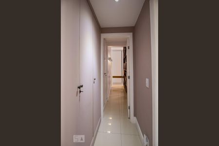 Apartamento para alugar com 174m², 4 quartos e 2 vagasArmário corredor