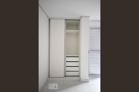 Armário do quarto 1 de apartamento à venda com 2 quartos, 60m² em Jardim Ampliação, São Paulo