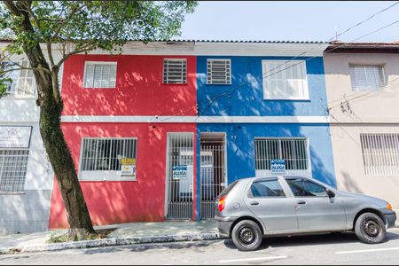 Casa à venda com 100m², 2 quartos e sem vaga Casa à venda com 100m², 2 quartos e sem vagaFachada