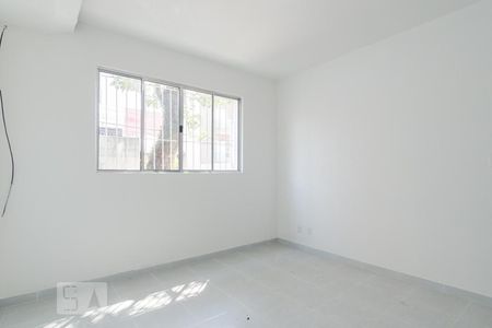Sala de casa à venda com 2 quartos, 100m² em Vila Santa Teresa, Santo André