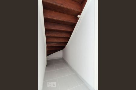 Vão da Escada de casa à venda com 2 quartos, 100m² em Vila Santa Teresa, Santo André