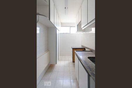 Cozinha de apartamento para alugar com 2 quartos, 55m² em Limão, São Paulo