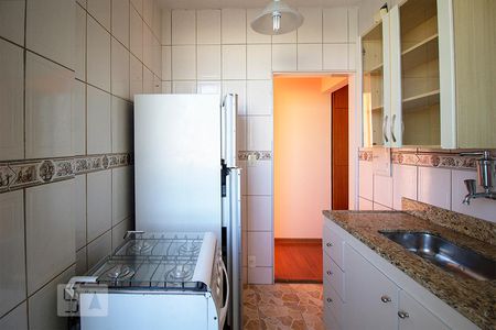Apartamento para alugar com 74m², 2 quartos e 1 vagaCozinha