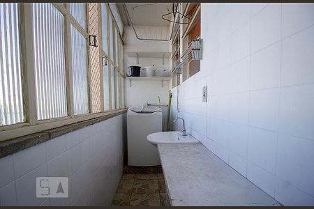 Apartamento para alugar com 74m², 2 quartos e 1 vagaÁrea de serviço
