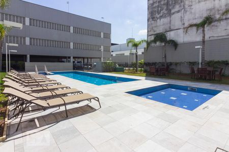 Apartamento à venda com 50m², 2 quartos e 1 vagaPiscinas