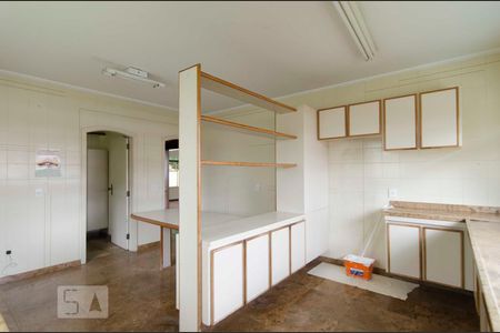 Casa à venda com 500m², 4 quartos e 7 vagasCozinha