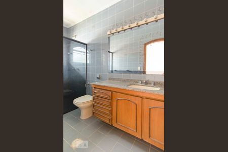 Casa à venda com 500m², 4 quartos e 7 vagasBanheiro Suíte 3