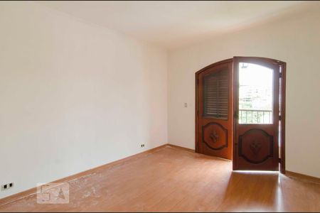 Casa à venda com 500m², 4 quartos e 7 vagasSuíte 3