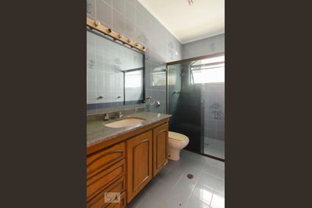 Casa à venda com 500m², 4 quartos e 7 vagasBanheiro Suíte 1