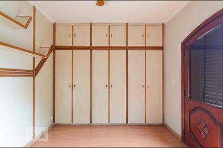 Casa à venda com 500m², 4 quartos e 7 vagasSuíte 1