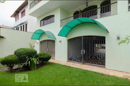Casa à venda com 500m², 4 quartos e 7 vagasQuintal