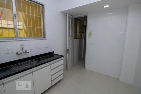 Apartamento à venda com 83m², 2 quartos e sem vagaCozinha