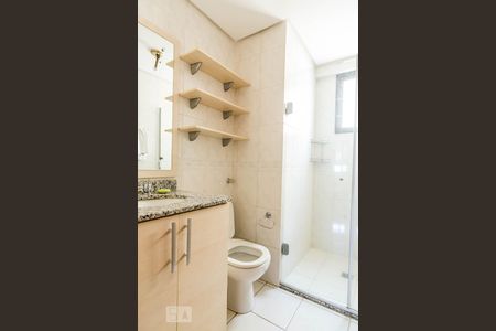 Banheiro de apartamento para alugar com 3 quartos, 98m² em Jardim Botânico , Porto Alegre