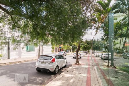 Apartamento para alugar com 90m², 3 quartos e 2 vagasVista Rua