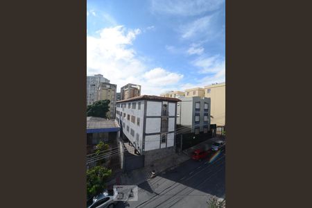 Apartamento para alugar com 185m², 3 quartos e 2 vagas
Vista 