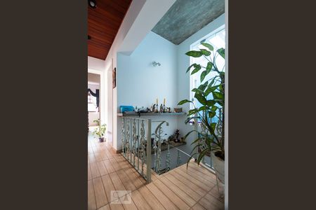 Casa à venda com 280m², 3 quartos e 2 vagasCorredor