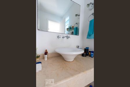 Casa à venda com 280m², 3 quartos e 2 vagasSuíte quarto 3