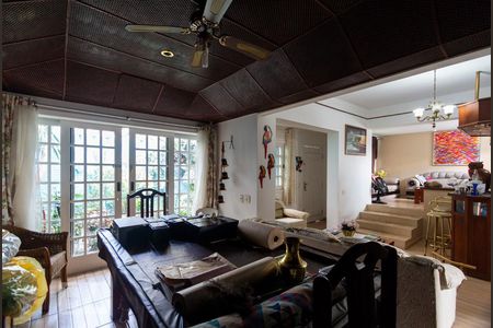 Casa à venda com 280m², 3 quartos e 2 vagasSala de jogos / Escritório 