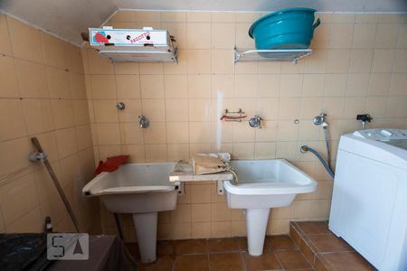 Casa à venda com 280m², 3 quartos e 2 vagasÁrea de serviço