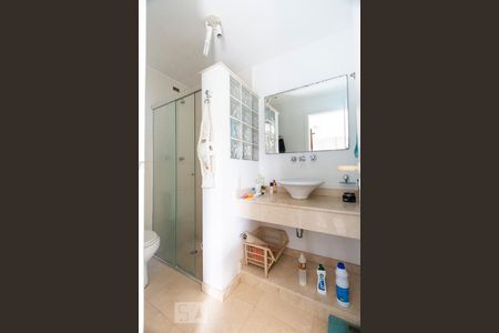 Casa à venda com 280m², 3 quartos e 2 vagasSuíte quarto 3