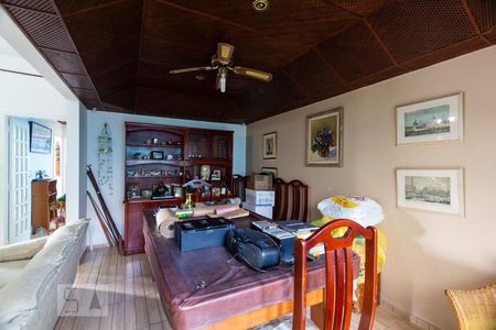 Casa à venda com 280m², 3 quartos e 2 vagasSala de jogos / Escritório 