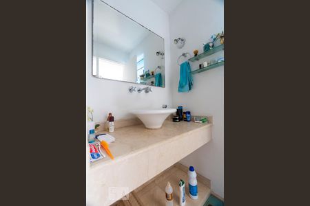 Casa à venda com 280m², 3 quartos e 2 vagasSuíte quarto 3