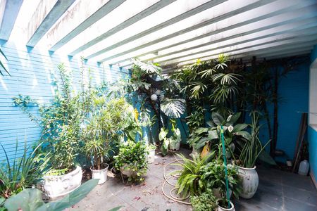 Casa à venda com 280m², 3 quartos e 2 vagasÁrea externa - Salas