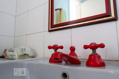 Casa à venda com 280m², 3 quartos e 2 vagasSuíte quarto 1