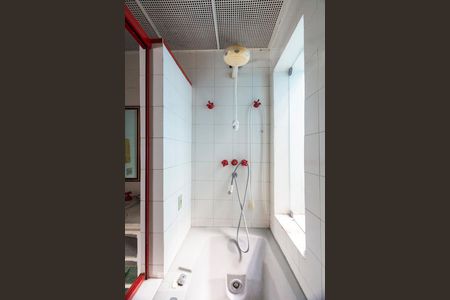 Casa à venda com 280m², 3 quartos e 2 vagasSuíte quarto 1