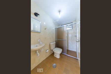 Banheiro de apartamento à venda com 1 quarto, 55m² em Cambuí, Campinas