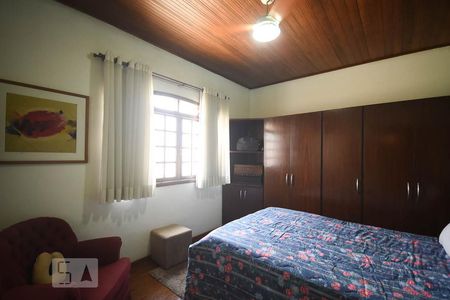 Suíte 1 de casa à venda com 5 quartos, 300m² em Vila Sônia, São Paulo