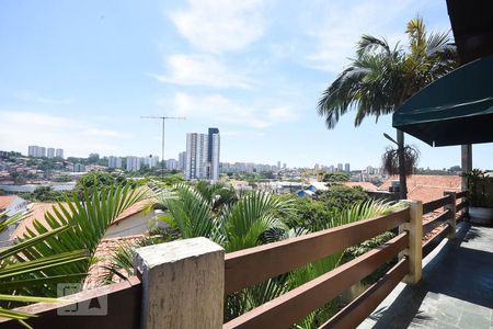 Casa à venda com 300m², 5 quartos e 3 vagasVaranda