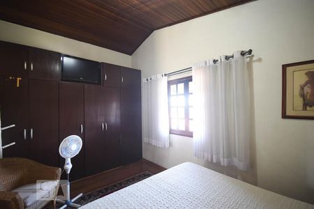 Casa à venda com 300m², 5 quartos e 3 vagasSuíte 2