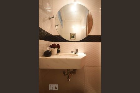 Casa à venda com 300m², 5 quartos e 3 vagasLavabo 2