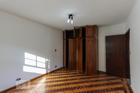 quarto 1 de casa para alugar com 4 quartos, 360m² em Vila Morse, São Paulo