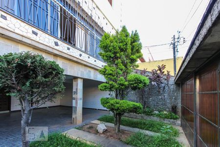 fachada de casa para alugar com 4 quartos, 360m² em Vila Morse, São Paulo