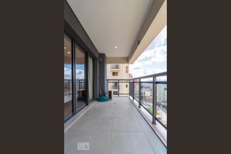 Studio para alugar com 41m², 1 quarto e 1 vaga Studio para alugar com 41m², 1 quarto e 1 vagaVaranda (foto antes do fechamento)