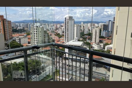 Studio para alugar com 41m², 1 quarto e 1 vaga Studio para alugar com 41m², 1 quarto e 1 vagaFechamento da varanda (vidro) e vista da Serra da Cantareira ao fundo.
