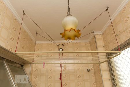 Apartamento à venda com 60m², 2 quartos e 1 vaga Apartamento à venda com 60m², 2 quartos e 1 vagaDetalhe da área de serviço