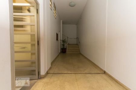 Apartamento à venda com 60m², 2 quartos e 1 vaga Apartamento à venda com 60m², 2 quartos e 1 vagaHall