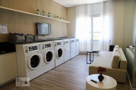 Studio para alugar com 35m², 1 quarto e sem vaga Studio para alugar com 35m², 1 quarto e sem vagaLavanderia Coletiva