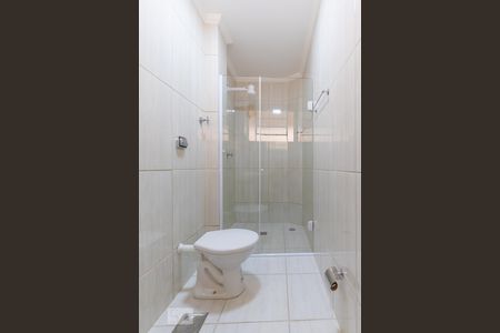 Banheiro de kitnet/studio para alugar com 1 quarto, 60m² em Centro, Campinas